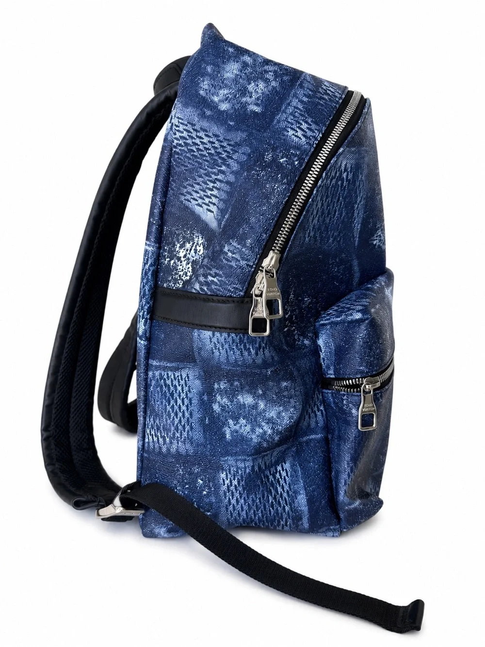 Louis Vuitton Damier Salt Discovery Bag